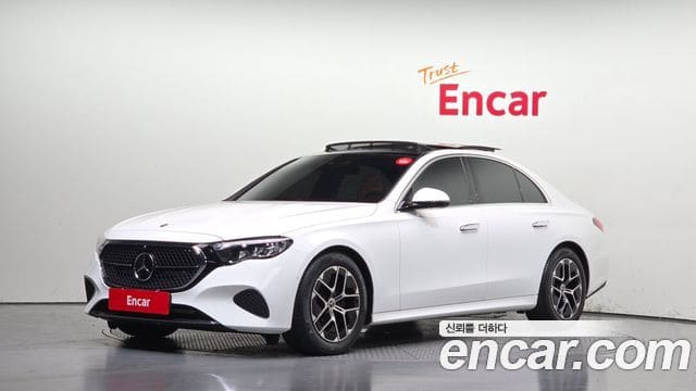 Mercedes-Benz E-Class — фото 1