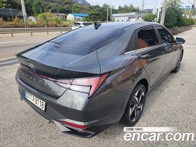 Hyundai Avante — фото 1
