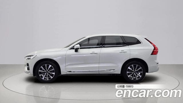 Volvo XC60 — фото 1