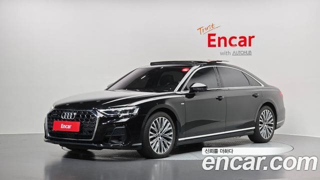 Audi A8 — фото 1