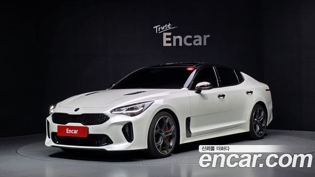Kia Stinger — фото 1