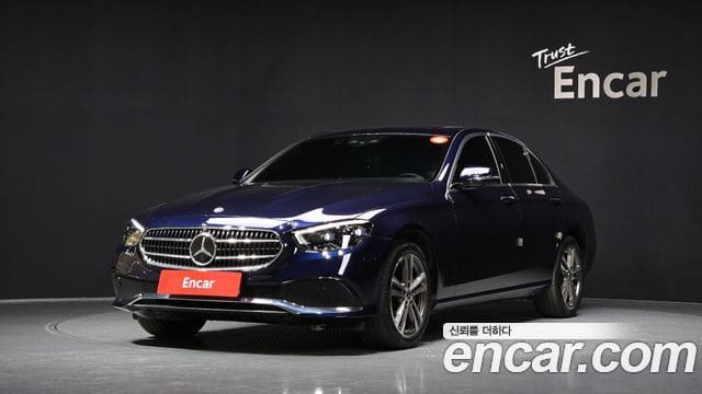 Mercedes-Benz E-Class — фото 1