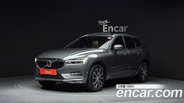 Volvo XC60 — фото 1