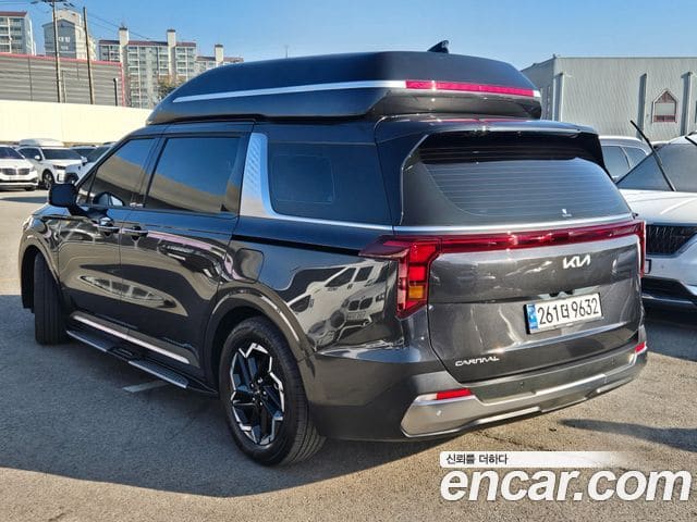 Kia Carnival — фото 1