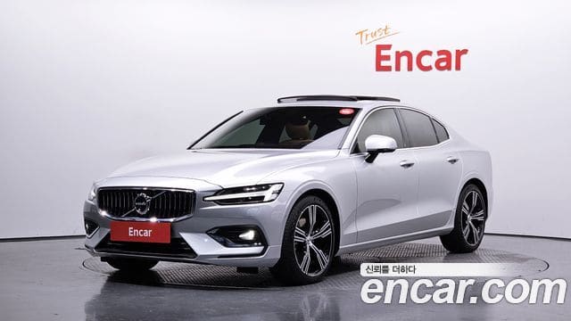 Volvo S60 — фото 1