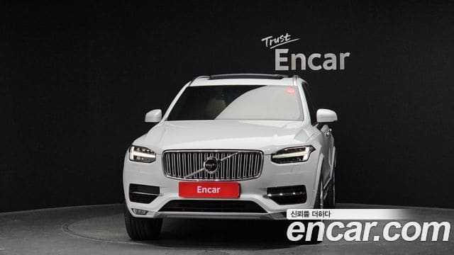 Volvo XC90 — фото 1