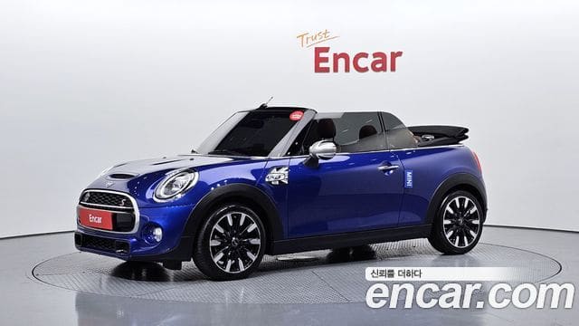 Mini Cooper Convertible — фото 1