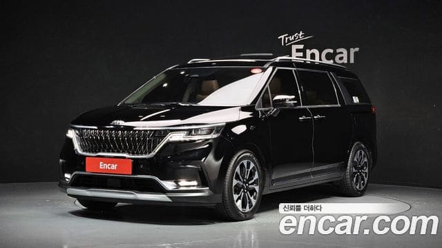 Kia Carnival — фото 1