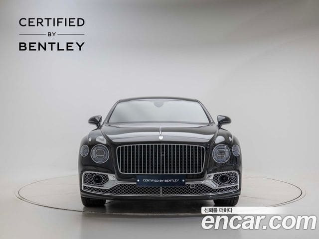 Bentley Flying Spur — фото 1