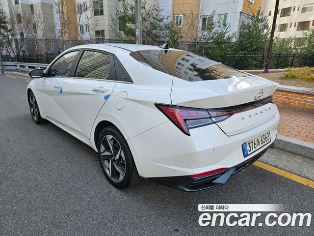 Hyundai Avante — фото 1