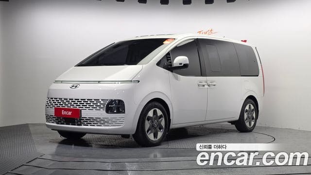 Hyundai Staria — фото 1