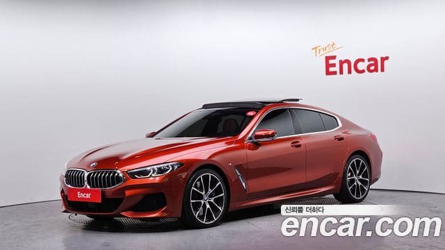 BMW 8 Series — фото 1