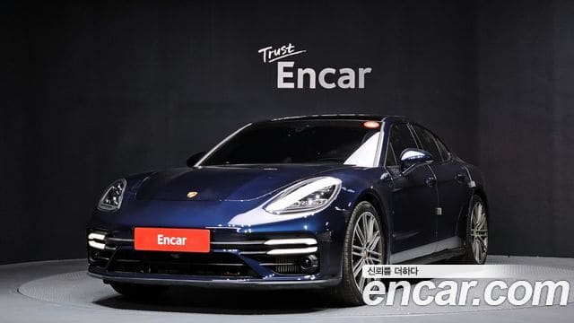 Porsche Panamera — фото 1