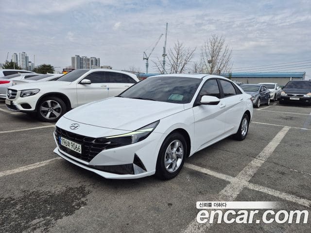 Hyundai Avante — фото 1