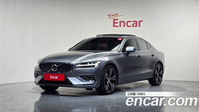 Volvo S60 — фото 1