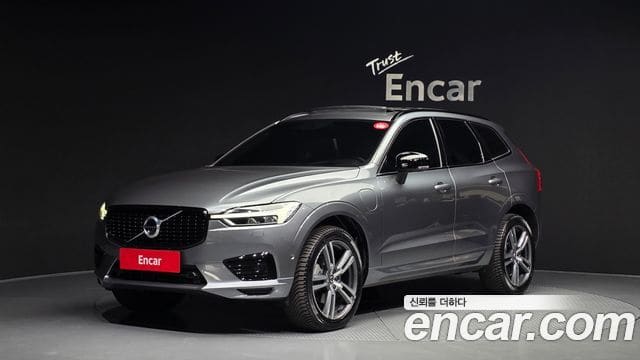 Volvo XC60 — фото 1