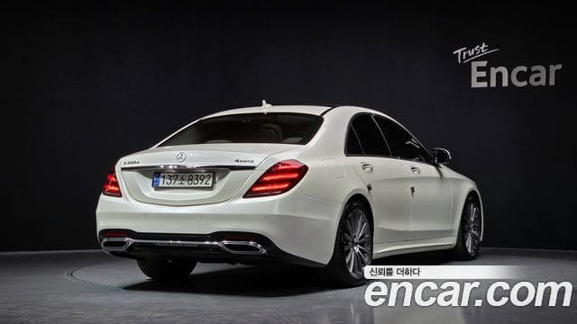 Mercedes-Benz S-Class — фото 1