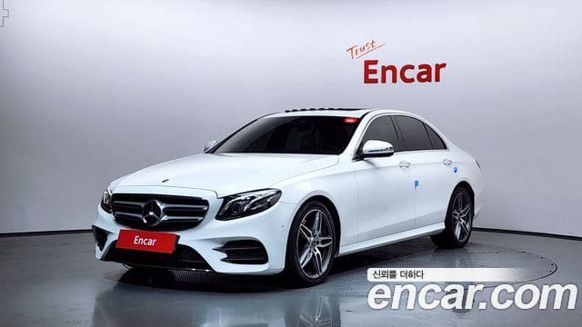 Mercedes-Benz E-Class — фото 1