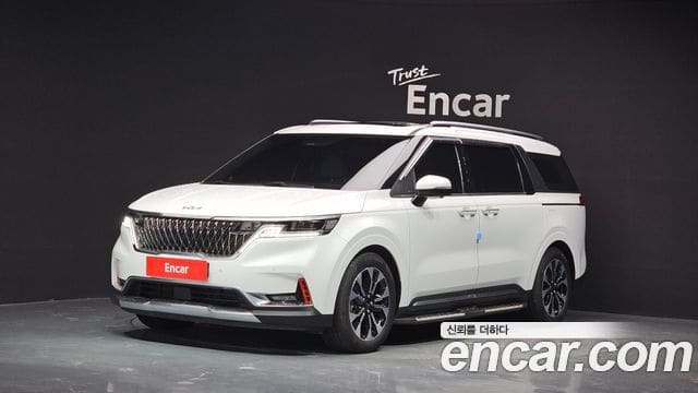Kia Carnival — фото 1