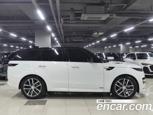 Land Rover Range Rover Sport — фото 1