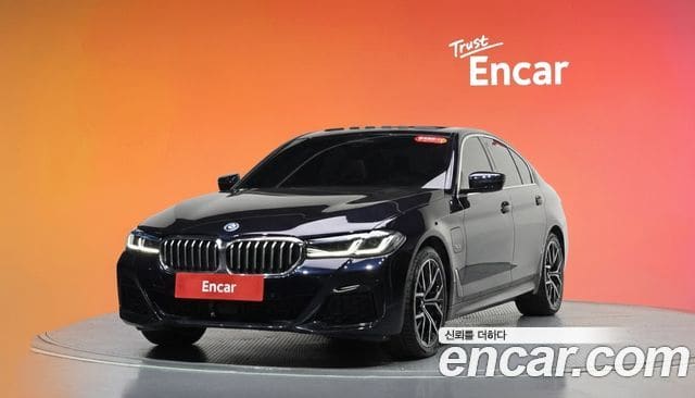 BMW 5 Series — фото 1