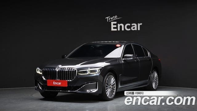 BMW 7 Series — фото 1
