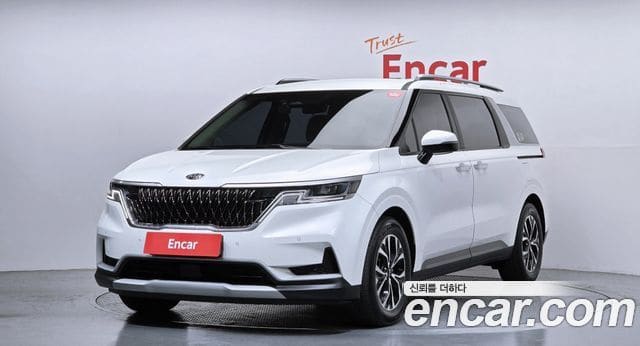 Kia Carnival — фото 1