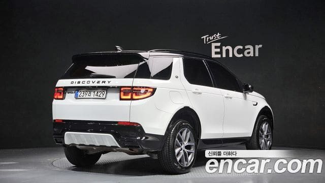 Land Rover Discovery Sport — фото 1