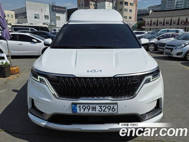 Kia Carnival — фото 1