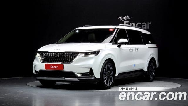 Kia Carnival — фото 1
