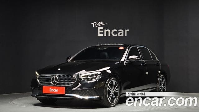 Mercedes-Benz E-Class — фото 1