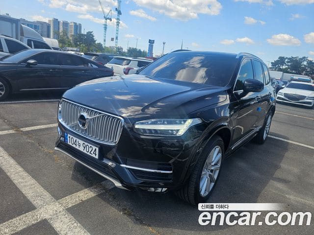 Volvo XC90 — фото 1