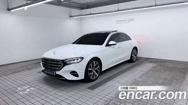 Mercedes-Benz E-Class — фото 1