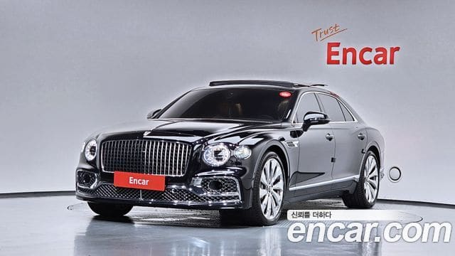Bentley Flying Spur — фото 1
