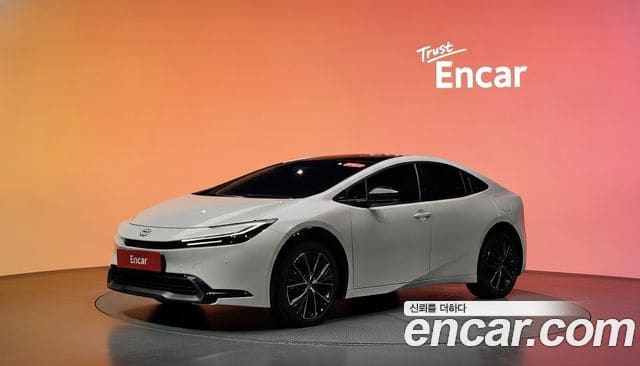 Toyota Prius — фото 1
