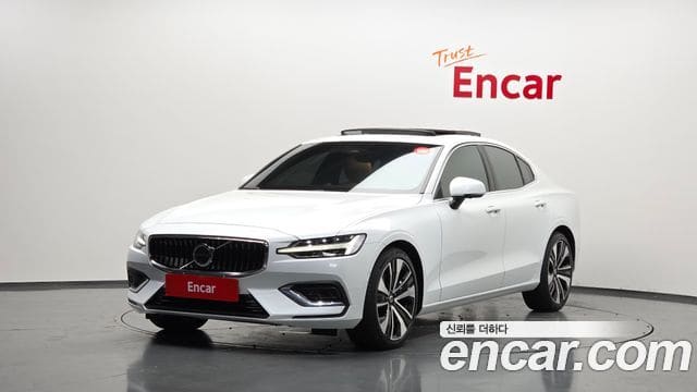 Volvo S60 — фото 1