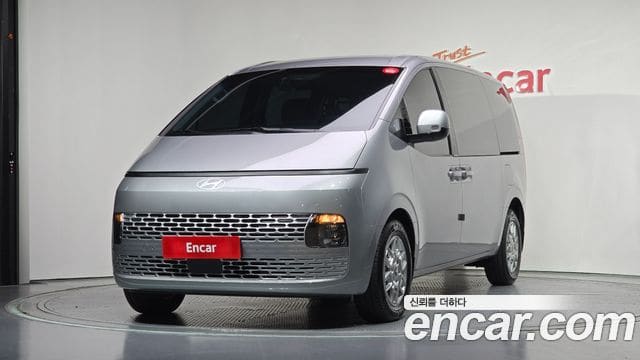 Hyundai Staria — фото 1