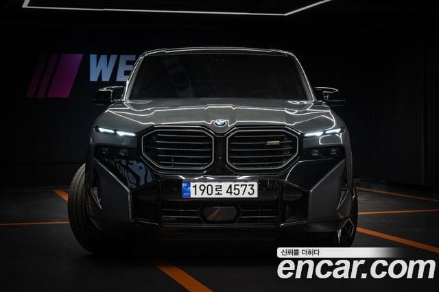 BMW XM — фото 1