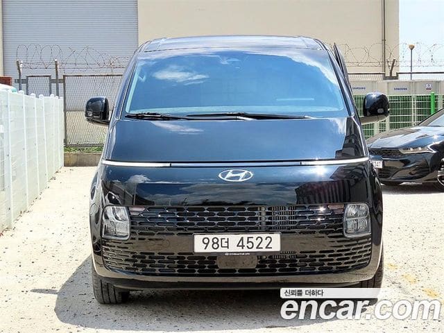 Hyundai Staria — фото 1