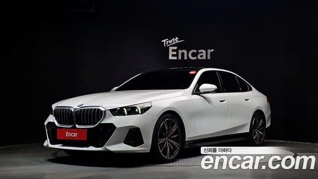BMW 5 Series — фото 1