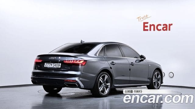 Audi A4 — фото 1