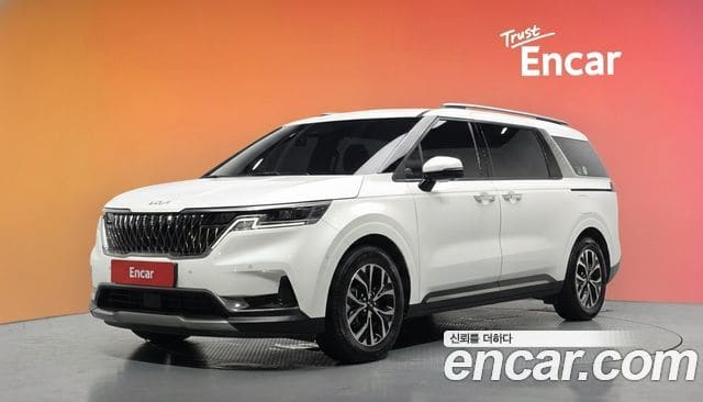 Kia Carnival — фото 1