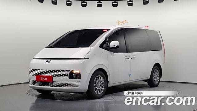 Hyundai Staria — фото 1