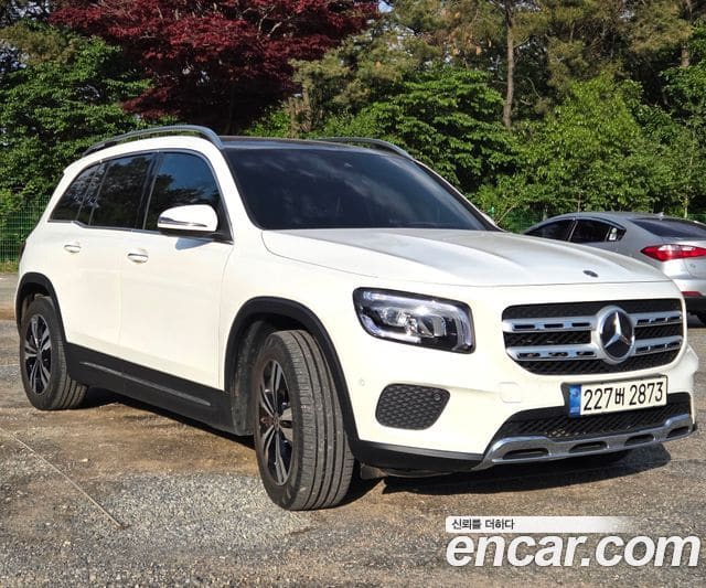 Mercedes-Benz GLB-Class — фото 1