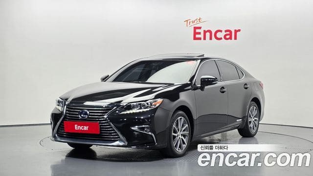 Lexus ES300h — фото 1
