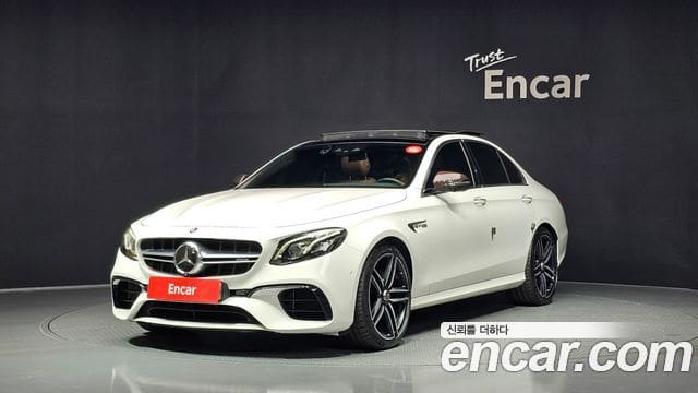Mercedes-Benz E-Class — фото 1
