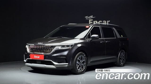 Kia Carnival — фото 1