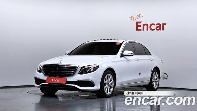 Mercedes-Benz E-Class — фото 1