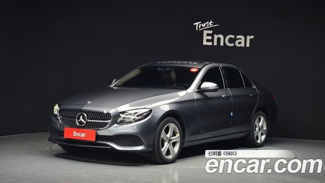Mercedes-Benz E-Class — фото 1