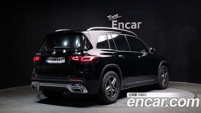 Mercedes-Benz GLB-Class — фото 1